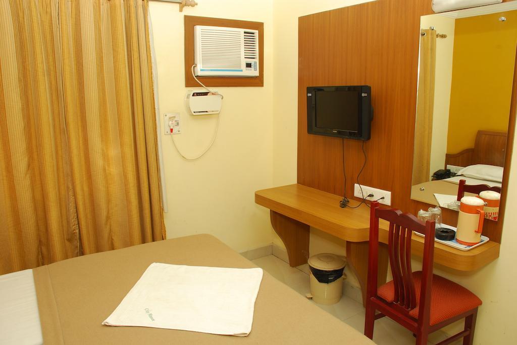 City Manor Hotel Chennai Room photo